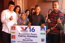 Sulastri, Pedagang Makanan...