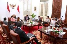 Berbincang dengan Jokowi,...