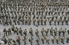 Perang dengan Ukraina,...