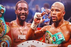 Mosley: Crawford Kalahkan...