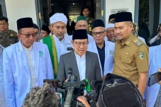 Cak Imin Batal Buka...