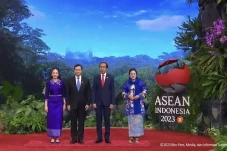 Gaya 6 Ibu Negara di...