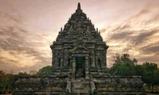 Kisah Kerajaan Kalingga,...