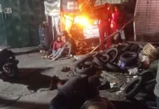 Viral! Pengendara Mobil...