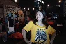 Amel Carla Comeback...
