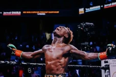 Jermell Charlo Kesulitan...