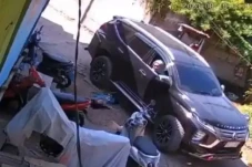 Ibu Balita Terlindas...