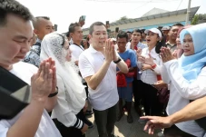 Beri Bantuan Modal Usaha,...