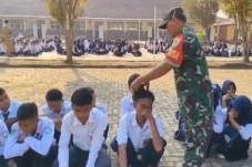 Heboh! Anggota TNI Potong...