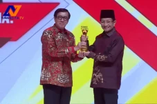 Terima Penghargaan Penguatan...