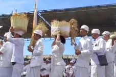 Digelar 200 Tahun Sekali,...