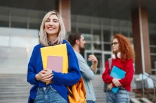 8 Jenis Beasiswa Siswa...