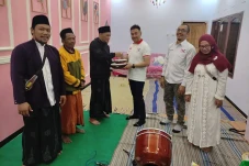 Perindo Salurkan Peralatan...