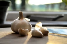 5 Manfaat Bawang Putih...
