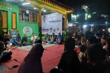Sambangi Warga Pejaten...