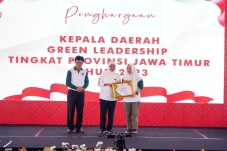 Bupati Bojonegoro Terima...
