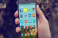 5 Launcher Favorit Pengguna...