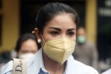 Nindy Ayunda Diam-diam...