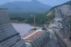 Mengapa Bendungan Sungai...
