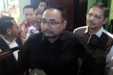 Menag Yaqut Tegaskan...
