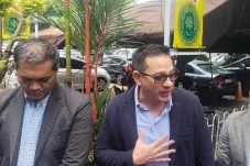Ari Wibowo Dapat Hak...