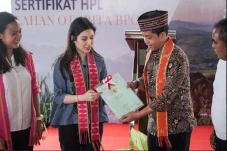 Angela Tanoesoedibjo...