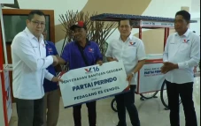 Serahkan Gerobak Perindo...