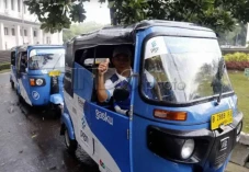 Profil Bajaj, Produsen...