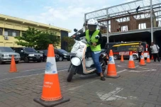 Wah, Ujian Praktik SIM...