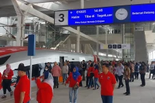 Uji Coba Gratis Hari...