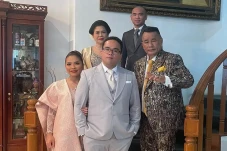 Pesan Hotman Paris untuk...