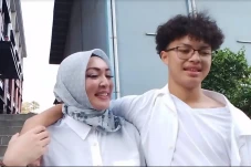 Angelina Sondakh Dapat...