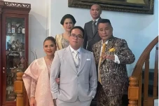 Momen Hotman Paris Terjebak...