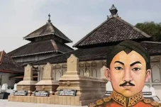 Kisah Raden Patah Adopsi...