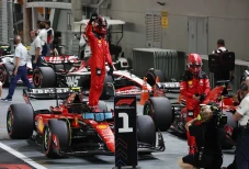 Carlos Sainz Rebut Pole...