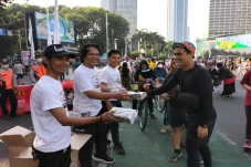Terima Masker MNC Peduli,...