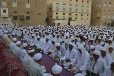 Hukum Merayakan Maulid...