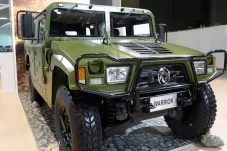 Spesifikasi Hummer Vs...