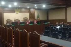 Eksepsi Rafael Alun...