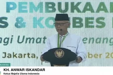 Kelakar Ketum MUI Pimpin...