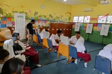 Pemberian Kacamata Gratis,...