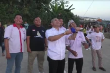 Kompetisi Layang-Layang...