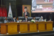 DPRD Bersama Pemprov...