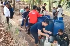 Terima Bantuan 12 Ribu...