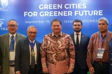 Menko Airlangga Sebut...