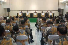 Kemendagri Dorong Dana...