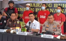 Tangkap Warga NTB, Polda...