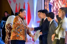 Berangkatkan 2.000 Peserta...
