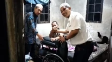 MNC Peduli Bagikan Kursi...