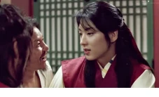 10 Film Korea Bertema...